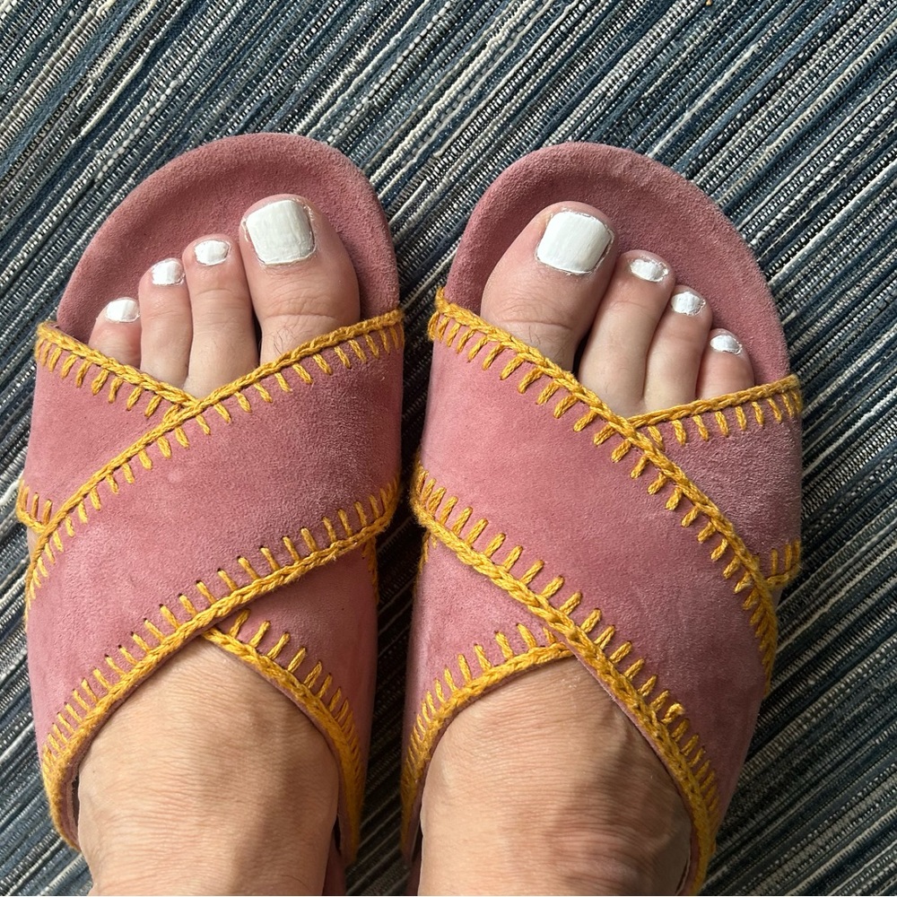 Laidback London Size 9 Jadine Pink Suede Criss Cross Slide Women’s Sandals